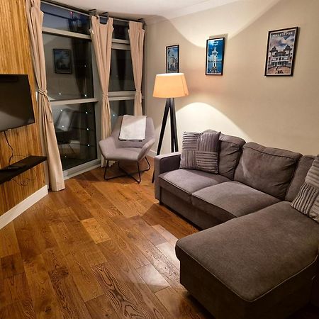 Ultra-Luxury City Centre 2 Bed Apartment, With Free Parking Cardiff Eksteriør bilde